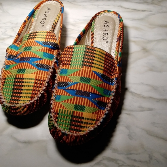 Shoes - Picture 4 of 6